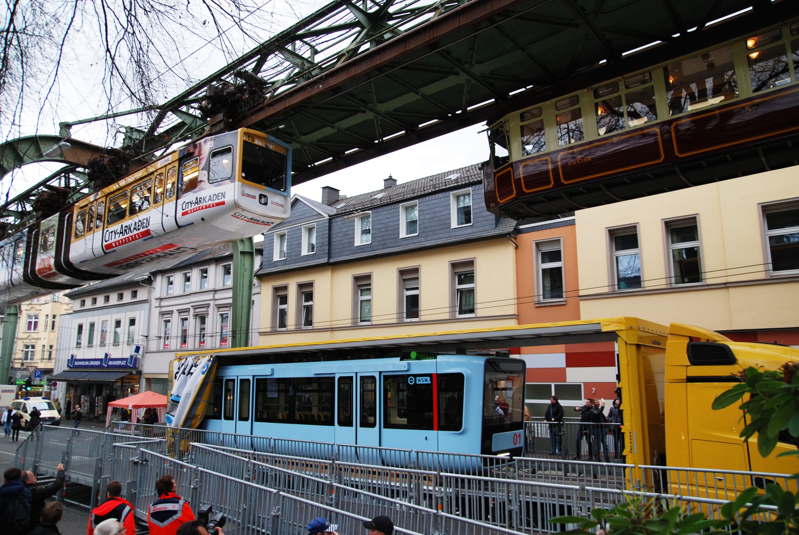 Featured image for “KW46/2025 – Wuppertal: Treffen dreier Generationen”
